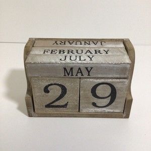 Small Wooden Desk Blocks Calendar Month Date Display ( White ), 3.7 x 2.1 x 1.7